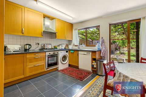 3 bedroom house for sale, Queens Road, London, N9