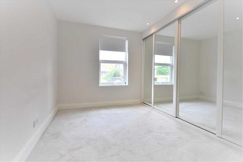 2 bedroom flat to rent, Devonshire Road, Chiswick, Chiswick