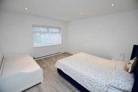 8 Dovedale Avenue, Shirley, Solihull, B90 2AP