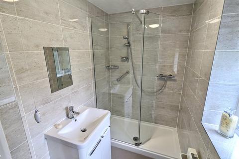 82 Arlescote Road, Solihull, B92 9HY