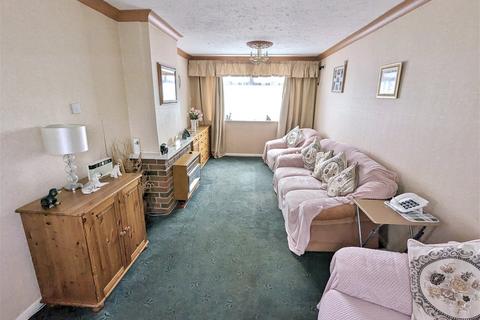37 Campden Green, Solihull, B92 8HQ