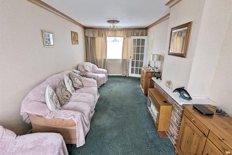 37 Campden Green, Solihull, B92 8HQ