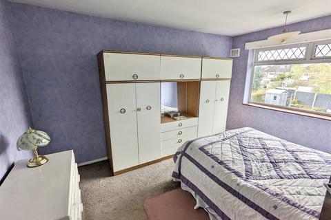 37 Campden Green, Solihull, B92 8HQ
