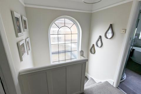 62 Braemar Road, Solihull, B92 8BS