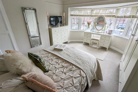 62 Braemar Road, Solihull, B92 8BS