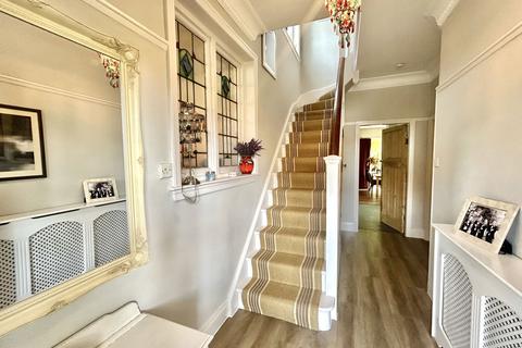 106 Burman Road, Shirley, Solihull, B90 2BQ