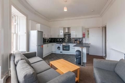 5 bedroom flat to rent, 0600L – South Clerk Street, Edinburgh, EH8 9PT