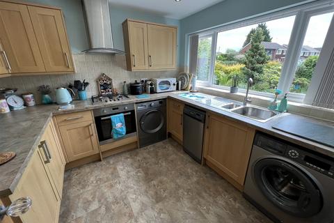 10 Heron Close, Cheswick Green, Solihull, B90 4JB