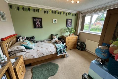 10 Heron Close, Cheswick Green, Solihull, B90 4JB