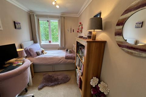 10 Heron Close, Cheswick Green, Solihull, B90 4JB