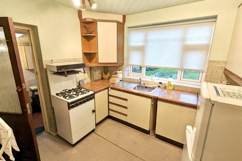 4 Bearley Croft, Shirley, Solihull, B90 4DL