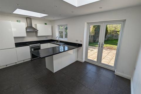 16 Grafton Road, Shirley, Solihull, B90 1NQ
