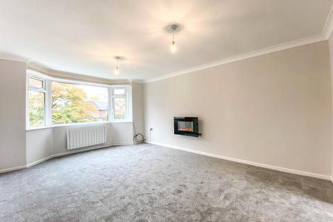 2 bedroom flat to rent, Ackersley Court, Cheadle Hulme, Cheadle, SK8