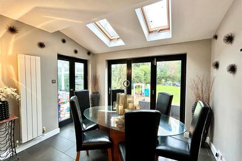 307 Blossomfield Road, Solihull, B91 1TE