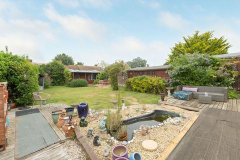 4 bedroom chalet for sale, Linksfield Road, Westgate-On-Sea, CT8