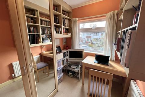 91 Cropthorne Road, Shirley, Solihull, B90 3JL