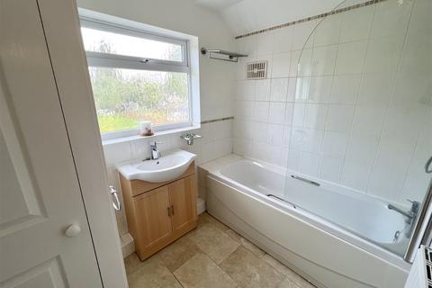 91 Cropthorne Road, Shirley, Solihull, B90 3JL