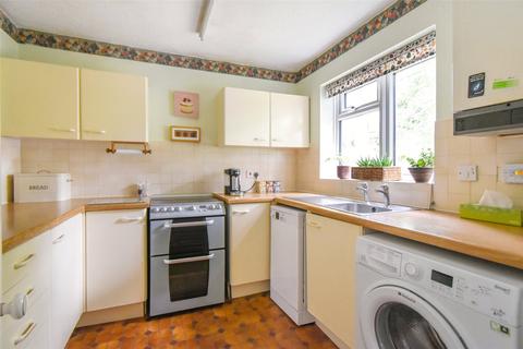 8 Compass Field, Hook, RG27 9SH