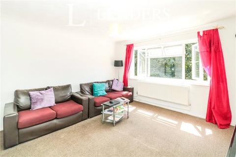 2 bedroom apartment for sale, Tanys Dell, Harlow, Essex