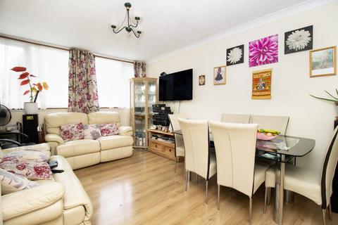 2 bedroom flat for sale, Baring Road, Lee, London