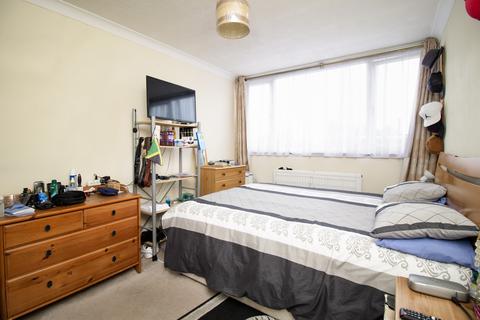 2 bedroom flat for sale, Baring Road, Lee, London