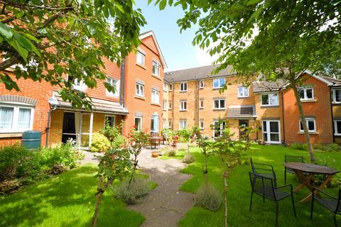 1 bedroom retirement property for sale, Hart Dene Court, Bagshot