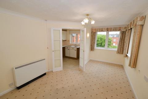 1 bedroom retirement property for sale, Hart Dene Court, Bagshot