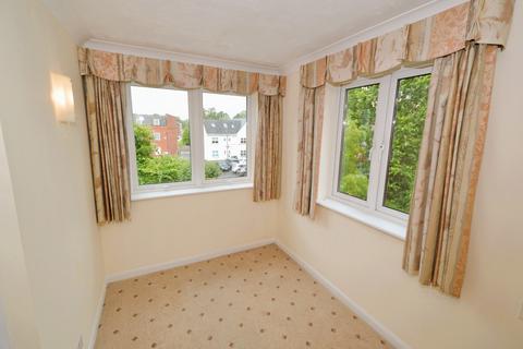 1 bedroom retirement property for sale, Hart Dene Court, Bagshot