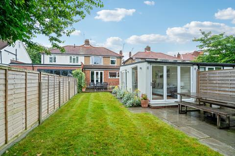 3 bedroom semi-detached house for sale, Winton Drive, Croxley Green, Rickmansworth, WD3