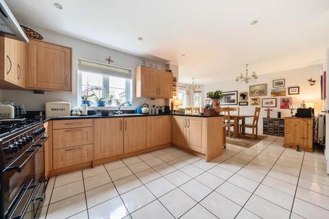 4 bedroom detached house for sale, Woodley Green,  Witney,  OX28