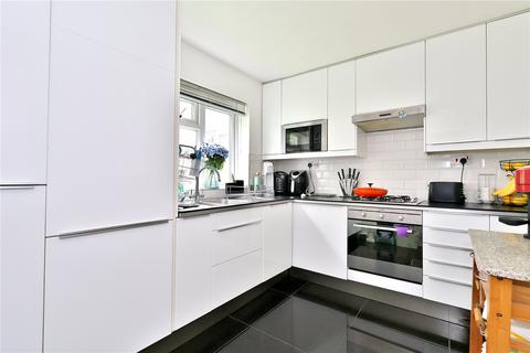 2 bedroom maisonette for sale, Cardigan Close, St Johns, Woking, Surrey, GU21