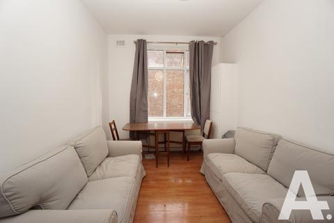 3 bedroom flat to rent, 230 Seven Sisters Road, London N4