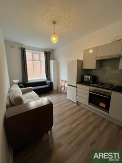 3 bedroom flat to rent, 230 Seven Sisters Road, London N4