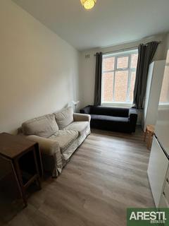 3 bedroom flat to rent, 230 Seven Sisters Road, London N4