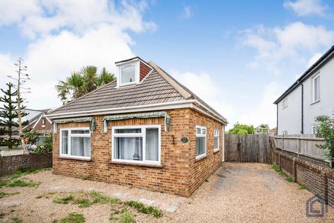 4 bedroom detached house for sale, Sandy Point Road, Hampshire PO11