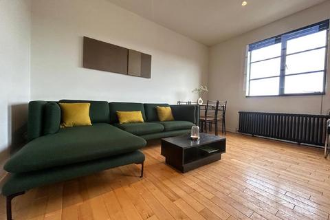 3 bedroom flat for sale, Sternhall Lane, Peckham