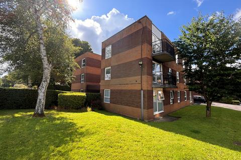 2 bedroom flat for sale, Manor Court, Urmston Lane, M32 9DE