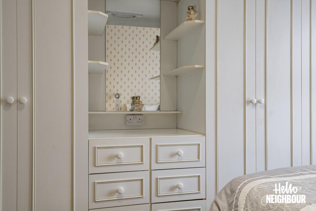 Walk-in wardrobe