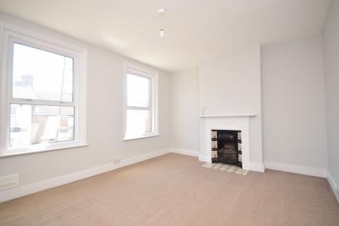3 bedroom terraced house to rent, Monins Road Dover CT17
