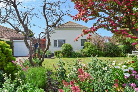 5 bedroom detached house for sale, Lonsdale Avenue, Margate