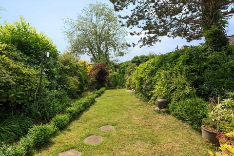31 Apsley Road, Cirencester, GL7 1SB