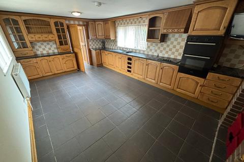 3 bedroom property with land for sale, Llanwnnen, Lampeter, SA48