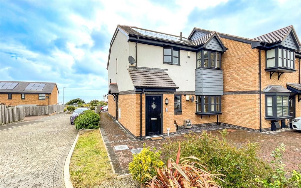 Gwel Y Mor, Dwygyfylchi, Penmaenmawr... 2 bed apartment for sale £160,000