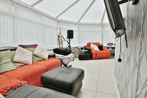 47 Haydock Garth, Bransholme, Hull, HU7 4LN