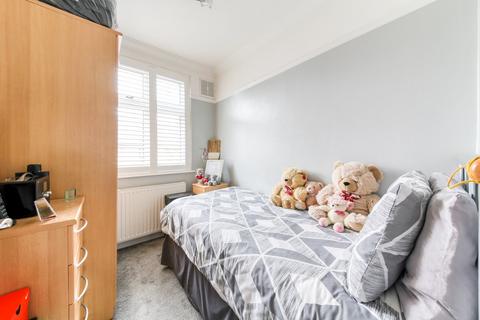 59 Semley Road, London, SW16 4PL