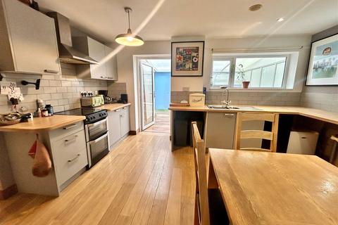 10 Bach Mill Drive, Birmingham, B28 0XN
