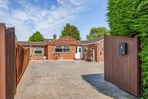 4 bedroom bungalow for sale, Abingdon Road, Witney OX29