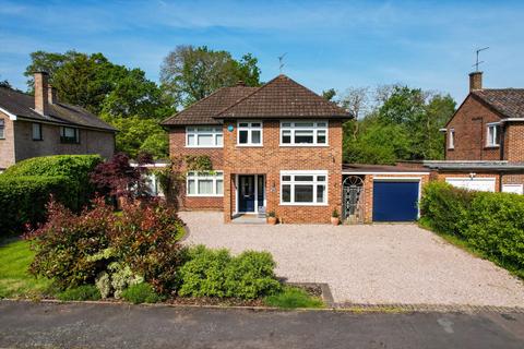 3 bedroom detached house for sale, Kenwood Drive, Hersham, Walton-on-Thames, Surrey, KT12