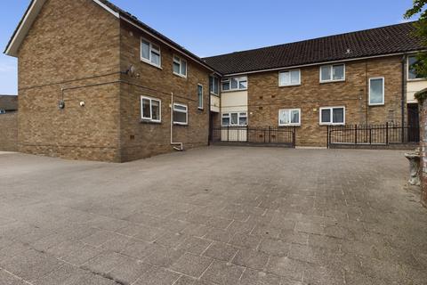 1 bedroom flat for sale, Petherton Place, Llanrumney, Cardiff. CF3