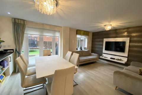 14 Beech Lane, Shirley, Solihull, B90 1FW